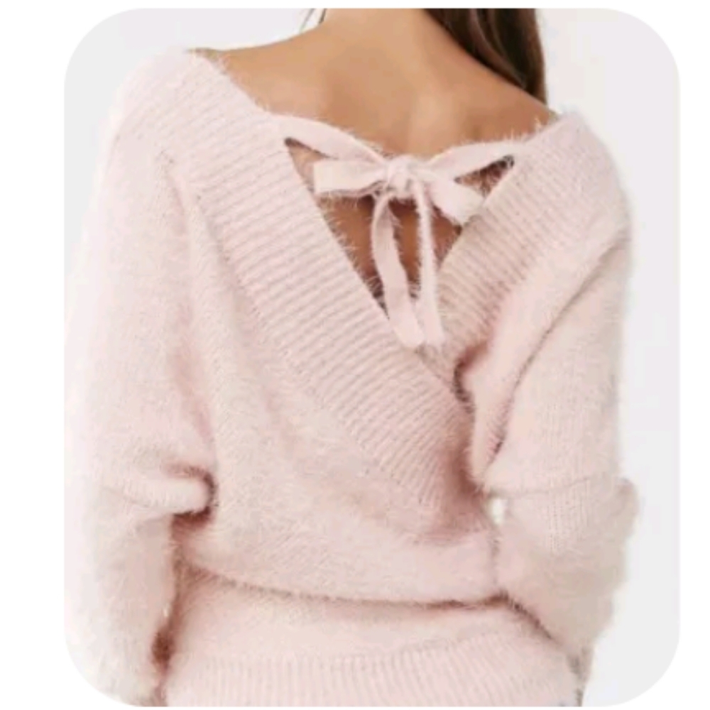 Forever 21 fuzzy pink sweater Medium